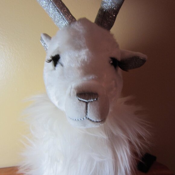 plush 2019 trov white and silver reindeer retired (W4216) - Picture 5 of 12